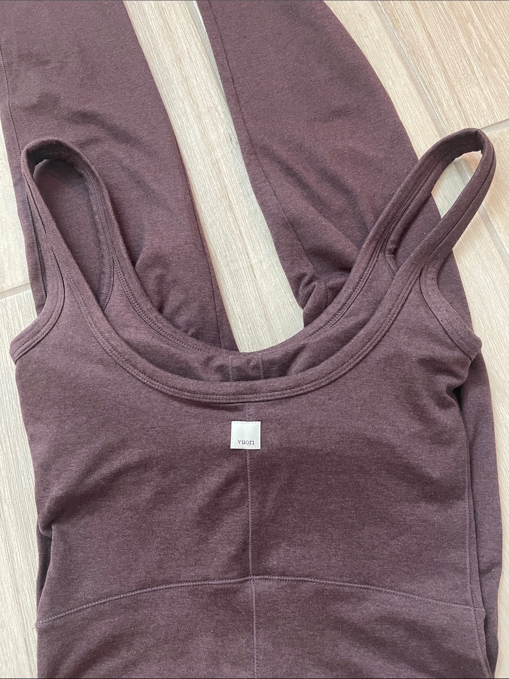 Vuori Halo Essential Jumpsuit Mahogany Heather Sz XS VW4022 - Picture 5 of 7